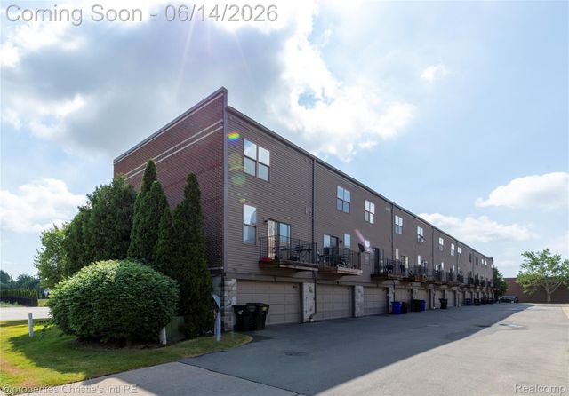 7645 Woodward Avenue 70, Detroit, MI 48202