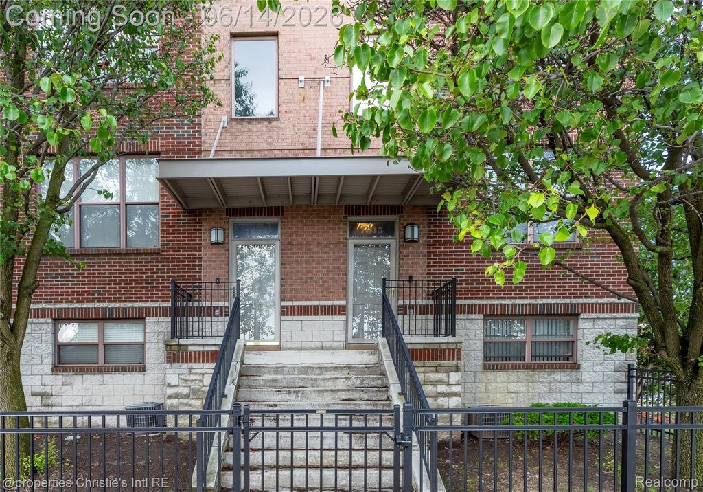 7645 Woodward Avenue 70, Detroit, MI 48202