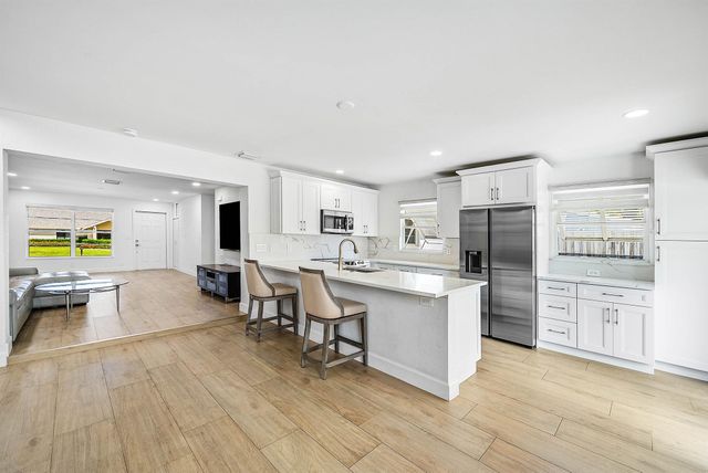 530 Heron Drive, Delray Beach, FL 33444