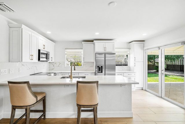 530 Heron Drive, Delray Beach, FL 33444