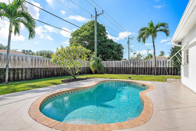 530 Heron Drive, Delray Beach, FL 33444