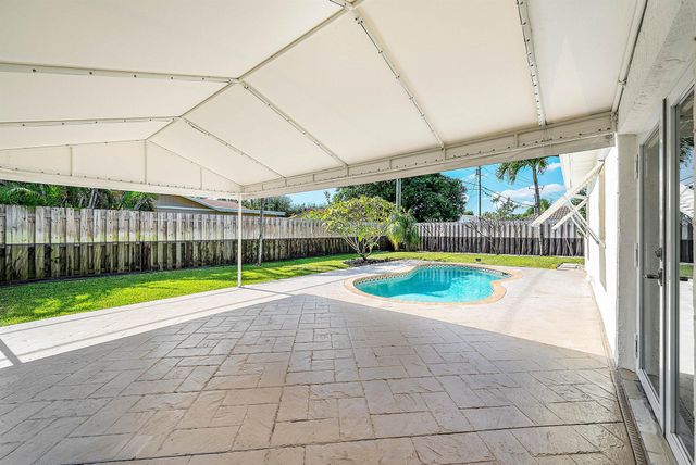 530 Heron Drive, Delray Beach, FL 33444