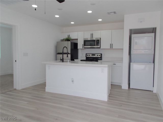 532 North 9th Street C, Las Vegas, NV 89101