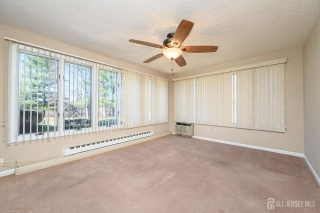 571-B Westport Lane, Monroe, NJ 08831