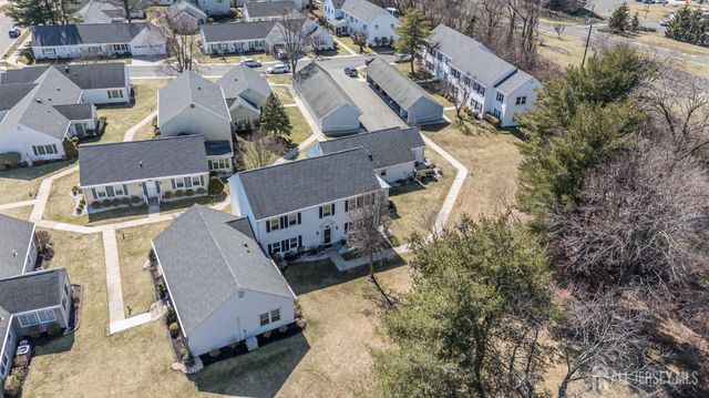 571-B Westport Lane, Monroe, NJ 08831