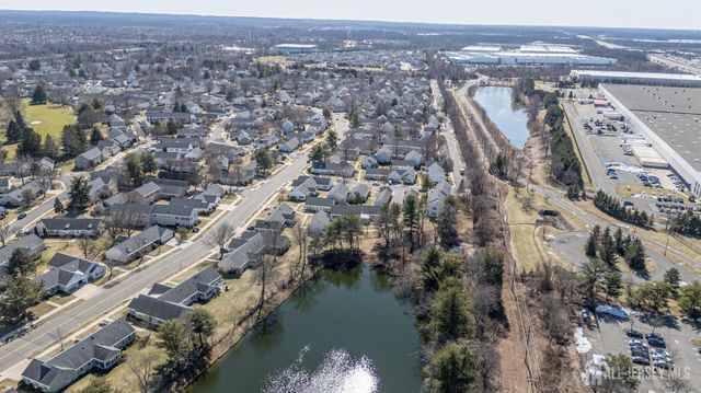 571-B Westport Lane, Monroe, NJ 08831