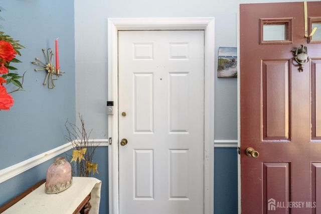 571-B Westport Lane, Monroe, NJ 08831