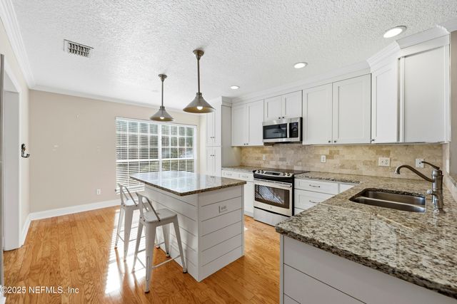 5215 SAN JOSE Boulevard 103, Jacksonville, FL 32207