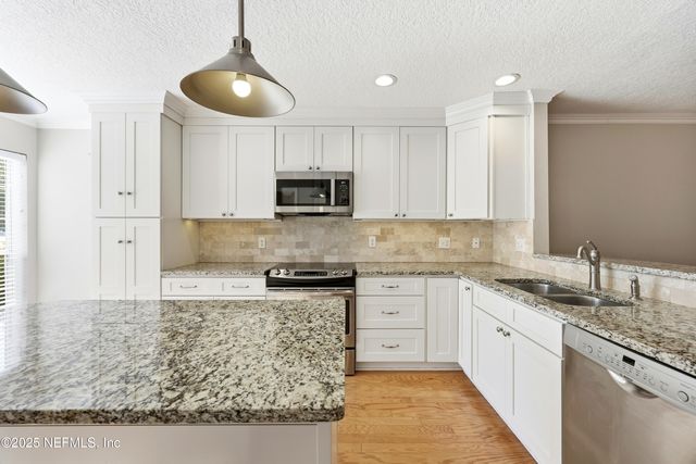 5215 SAN JOSE Boulevard 103, Jacksonville, FL 32207