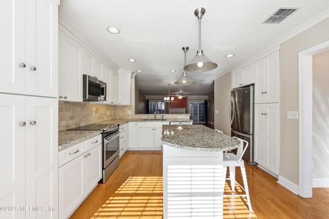 5215 SAN JOSE Boulevard 103, Jacksonville, FL 32207