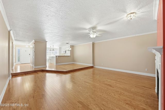 5215 SAN JOSE Boulevard 103, Jacksonville, FL 32207