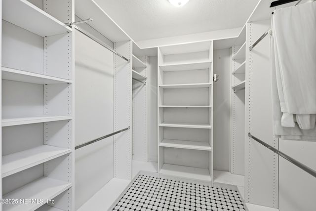 5215 SAN JOSE Boulevard 103, Jacksonville, FL 32207