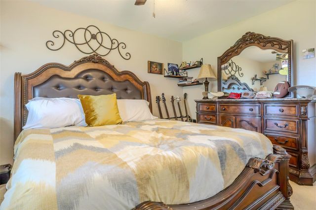 625 S Remington Drive, Angleton, TX 77515