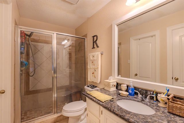 625 S Remington Drive, Angleton, TX 77515