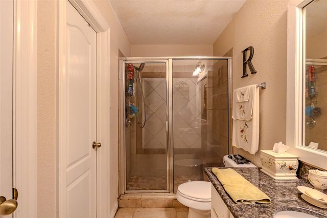 625 S Remington Drive, Angleton, TX 77515