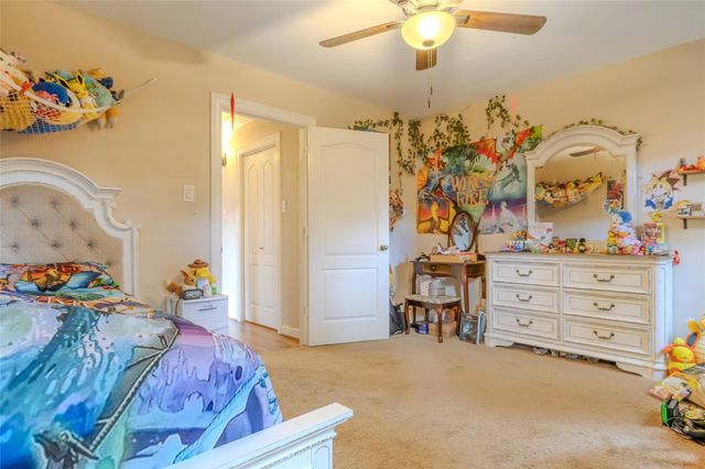 625 S Remington Drive, Angleton, TX 77515