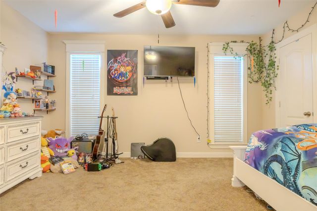 625 S Remington Drive, Angleton, TX 77515