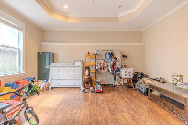 625 S Remington Drive, Angleton, TX 77515
