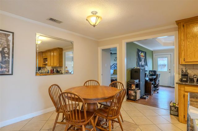 625 S Remington Drive, Angleton, TX 77515