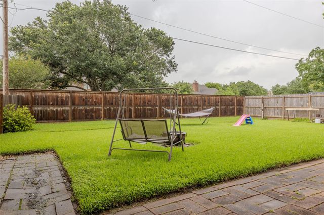 625 S Remington Drive, Angleton, TX 77515