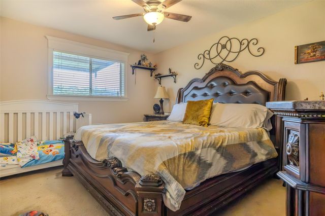 625 S Remington Drive, Angleton, TX 77515