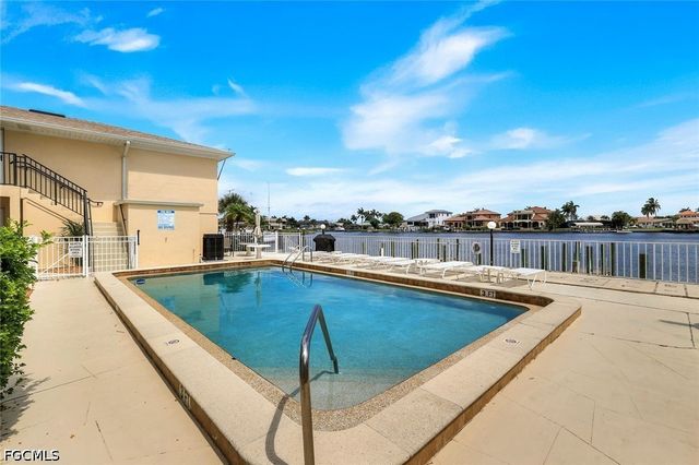 1714 Bikini CT 103, Cape Coral, FL 33904