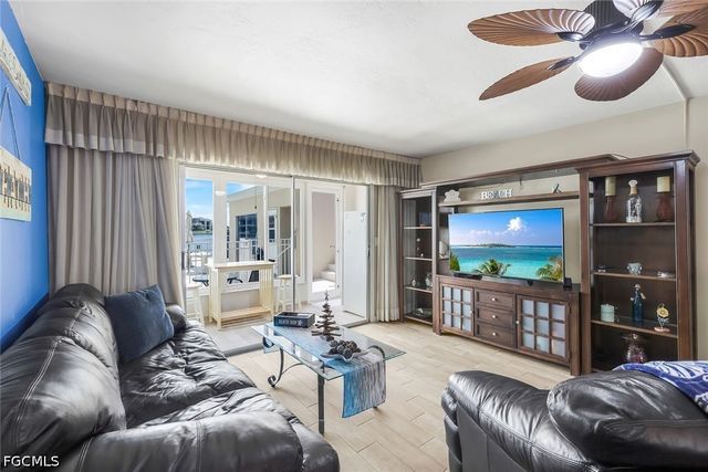 1714 Bikini CT 103, Cape Coral, FL 33904