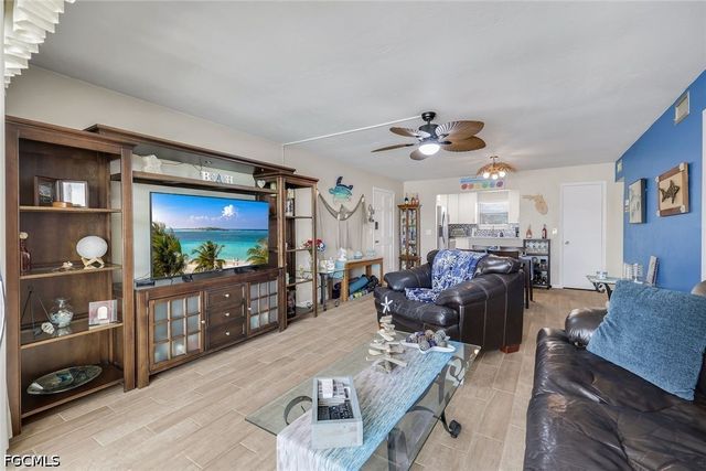 1714 Bikini CT 103, Cape Coral, FL 33904