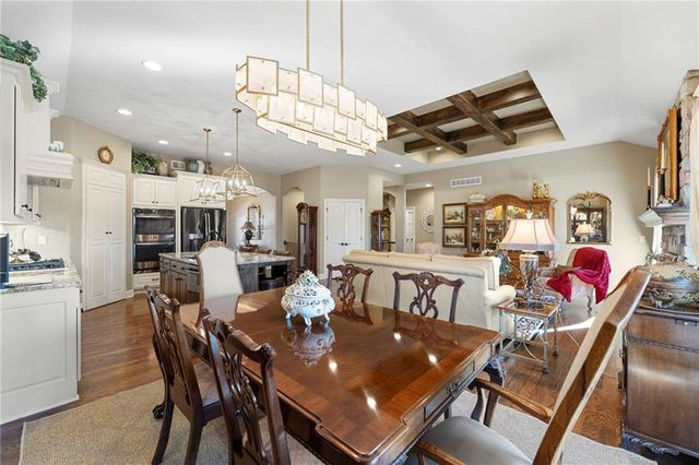 16576 S Summertree Lane, Olathe, KS 66062