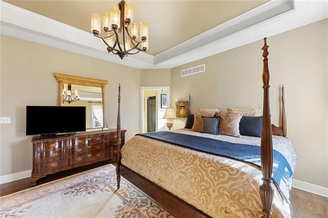 16576 S Summertree Lane, Olathe, KS 66062