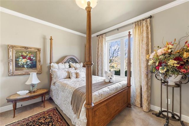 16576 S Summertree Lane, Olathe, KS 66062