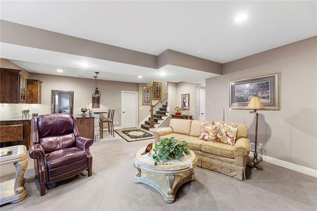 16576 S Summertree Lane, Olathe, KS 66062