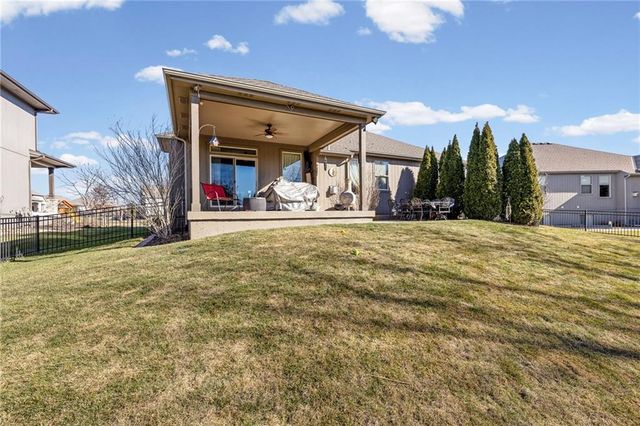 16576 S Summertree Lane, Olathe, KS 66062