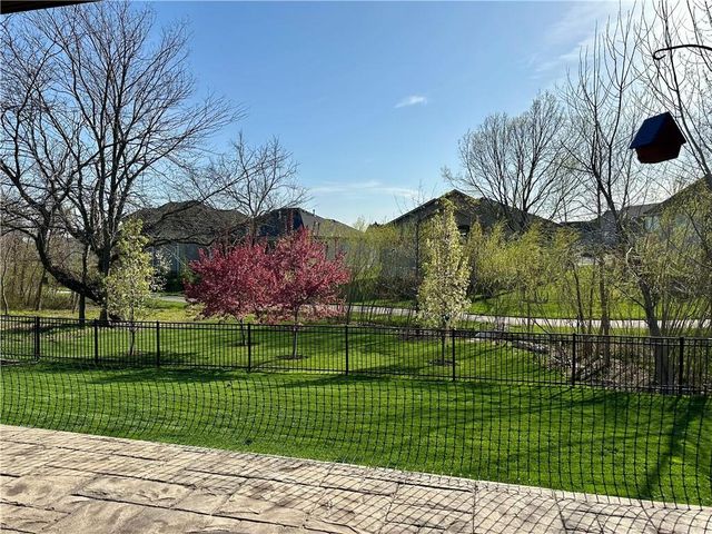 16576 S Summertree Lane, Olathe, KS 66062