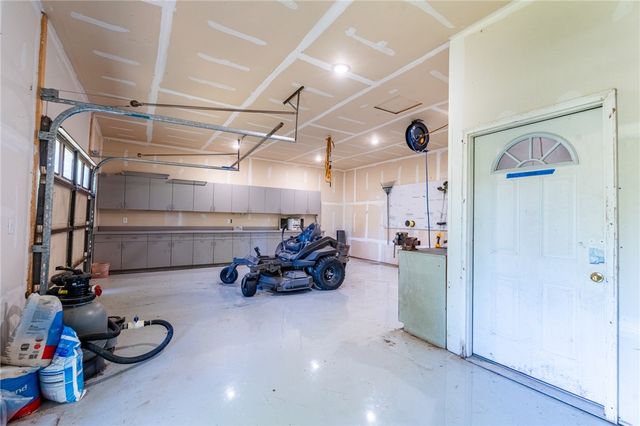 4038 Hickenbottom Road, Harrison, AR 72601