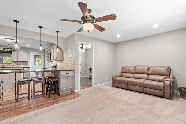4038 Hickenbottom Road, Harrison, AR 72601