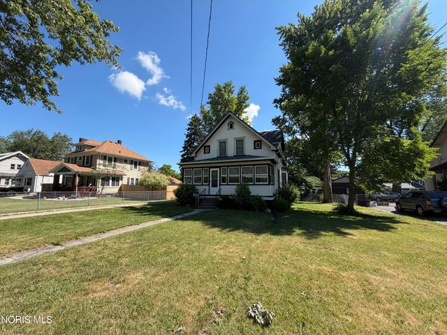 2302 Tremainsville Road, Toledo, OH 43613