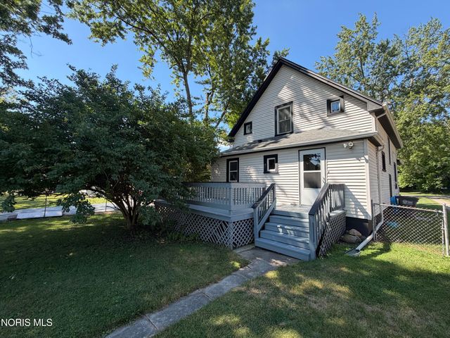 2302 Tremainsville Road, Toledo, OH 43613