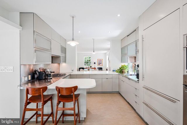 6404 31ST PL NW, Washington, DC 20015