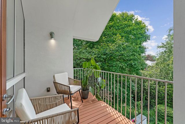 6404 31ST PL NW, Washington, DC 20015