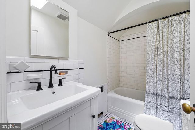 6404 31ST PL NW, Washington, DC 20015