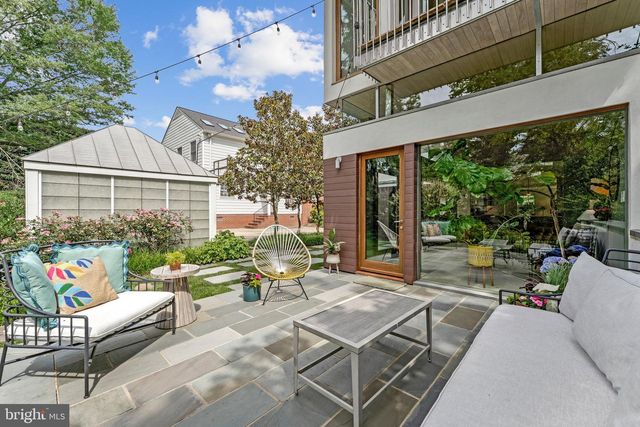 6404 31ST PL NW, Washington, DC 20015