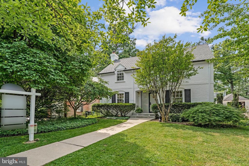 6404 31ST PL NW, Washington, DC 20015