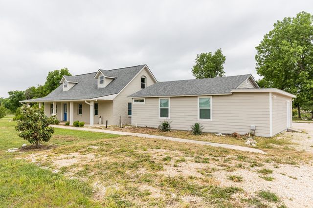 300 Carmel Creekside DR, Hutto, TX 78634
