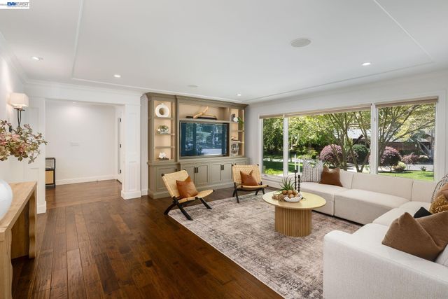 2780 Mossy Oak Dr, Danville, CA 94506