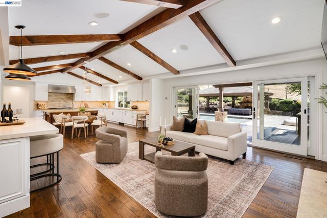 2780 Mossy Oak Dr, Danville, CA 94506