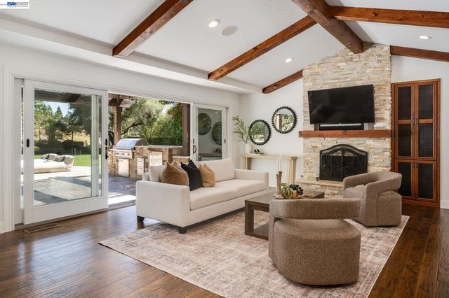 2780 Mossy Oak Dr, Danville, CA 94506