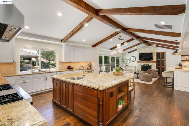 2780 Mossy Oak Dr, Danville, CA 94506