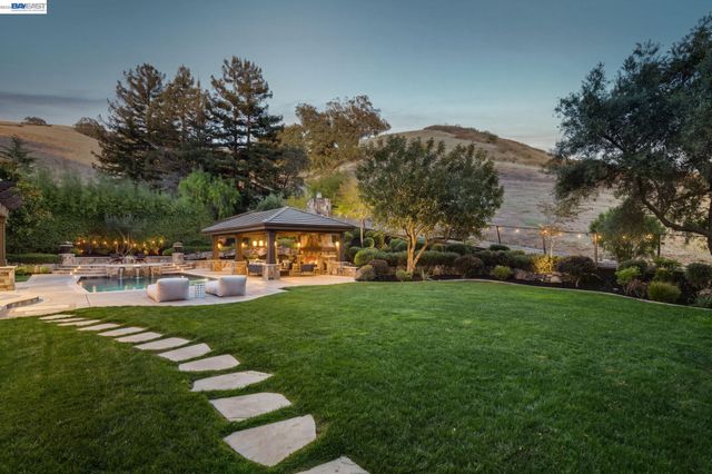2780 Mossy Oak Dr, Danville, CA 94506