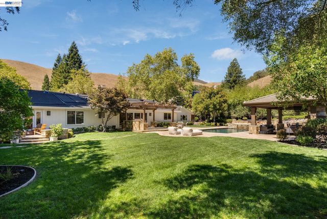 2780 Mossy Oak Dr, Danville, CA 94506